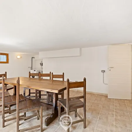 Daire Sunleaf Retreat